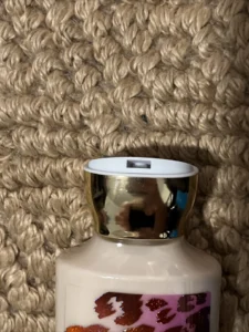 Bath & Body Works Wild Madagascar Vanilla Shea & Vitamin E Lotion Nourishing Body Moisturizer 8 oz - Image 2